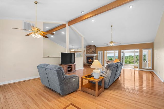 7 Summers Lane, Bella Vista, AR 72715