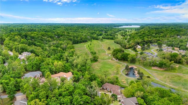 7 Summers Lane, Bella Vista, AR 72715