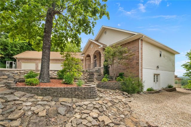 7 Summers Lane, Bella Vista, AR 72715