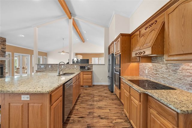 7 Summers Lane, Bella Vista, AR 72715