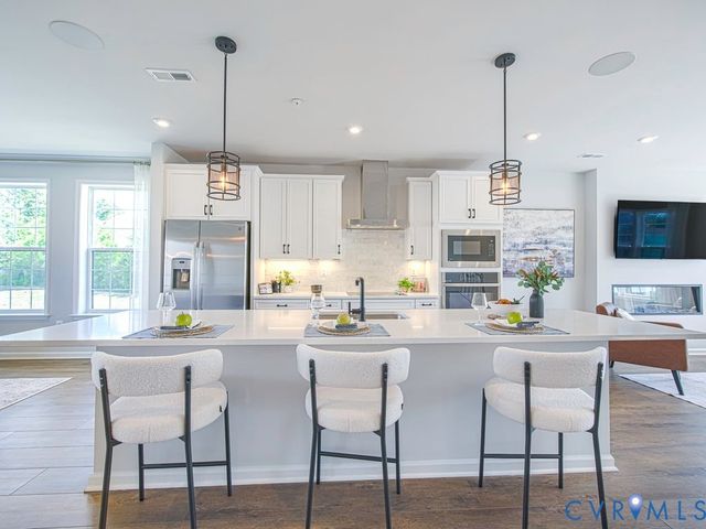 200 Brattice Dr, Chesterfield, VA 23114