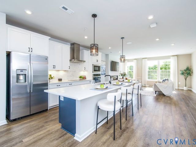 200 Brattice Dr, Chesterfield, VA 23114