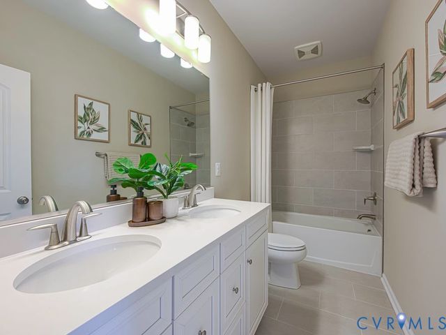 200 Brattice Dr, Chesterfield, VA 23114