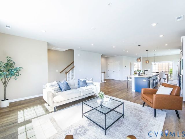 200 Brattice Dr, Chesterfield, VA 23114