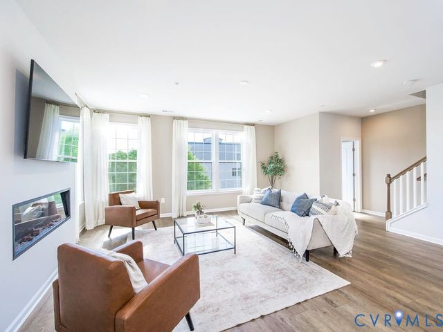 200 Brattice Dr, Chesterfield, VA 23114
