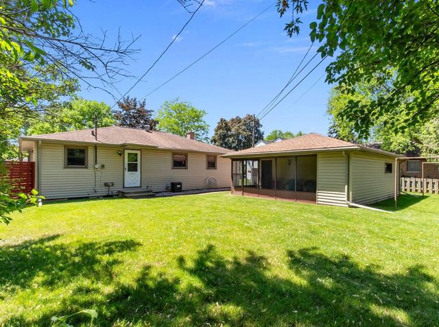 508 WINNEBAGO HEIGHTS, Neenah, WI 54956