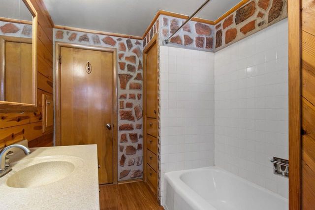 508 WINNEBAGO HEIGHTS, Neenah, WI 54956