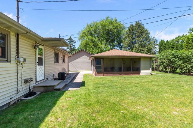 508 WINNEBAGO HEIGHTS, Neenah, WI 54956