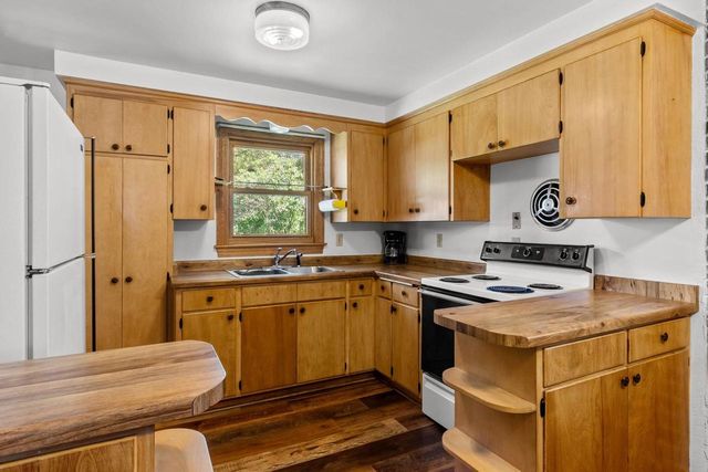 508 WINNEBAGO HEIGHTS, Neenah, WI 54956