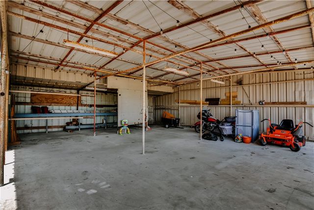 389 County Road 3075, Orange Grove, TX 78372