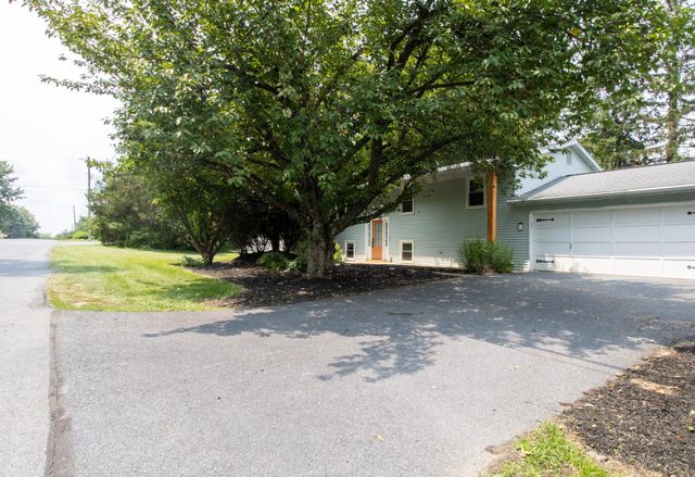 4116 VALLEYVIEW RD, Harrisburg, PA 17112