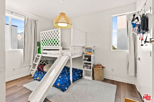 3034 N Coolidge Avenue, Los Angeles, CA 90039