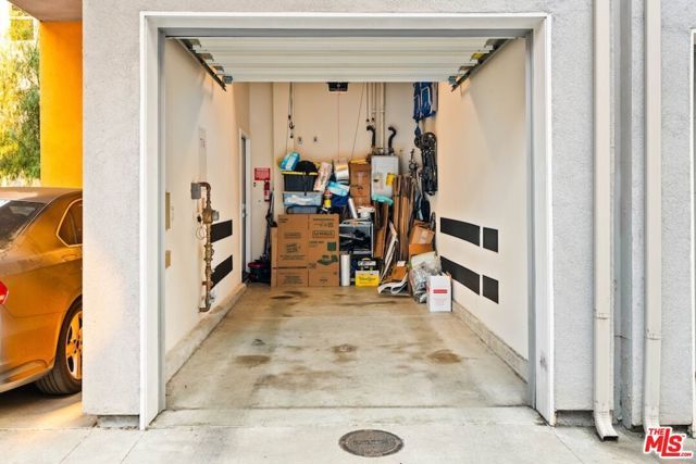 3034 N Coolidge Avenue, Los Angeles, CA 90039