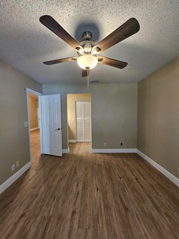 2950 Olivewood Terrace 207, Boca Raton, FL 33431