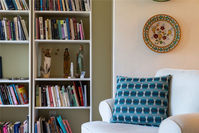 2702 Plazuela Serena, Santa Fe, NM 87505