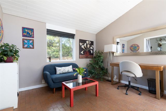 2702 Plazuela Serena, Santa Fe, NM 87505