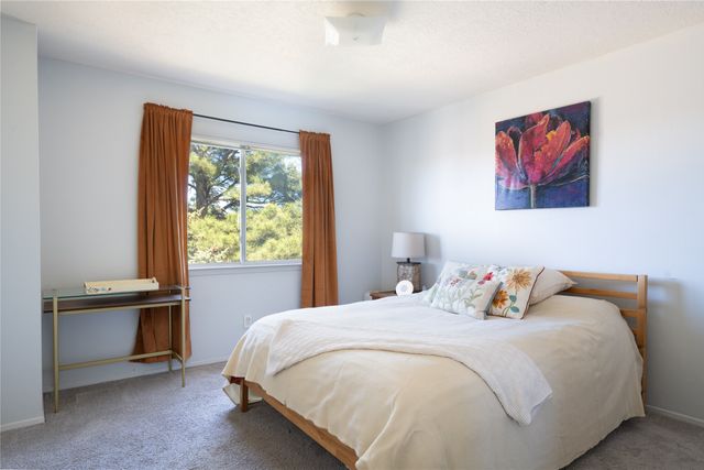 2702 Plazuela Serena, Santa Fe, NM 87505