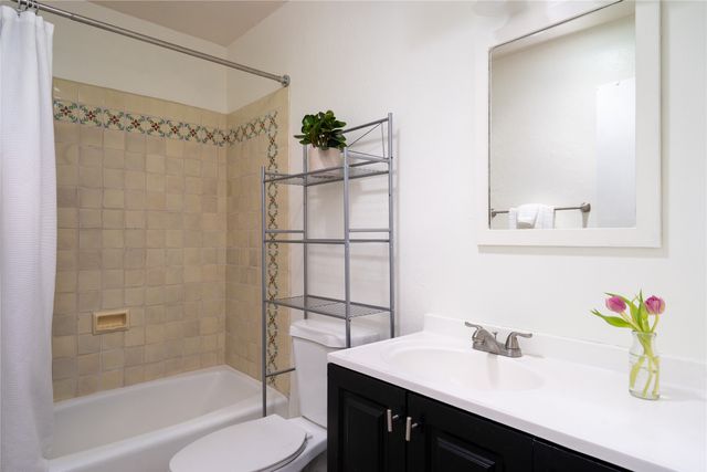 2702 Plazuela Serena, Santa Fe, NM 87505
