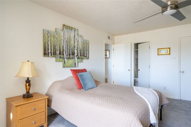 2702 Plazuela Serena, Santa Fe, NM 87505