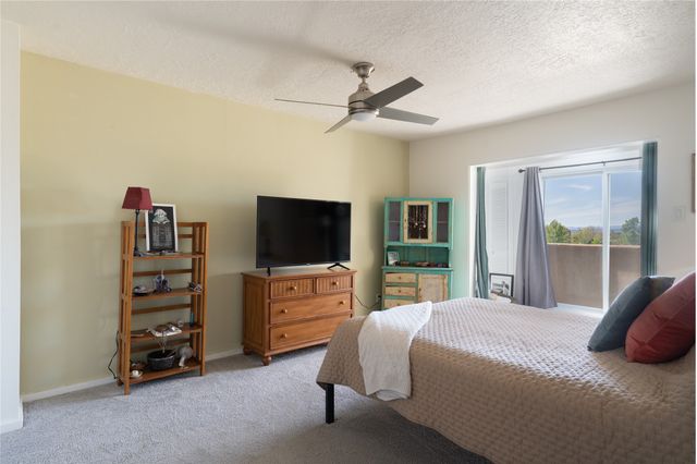 2702 Plazuela Serena, Santa Fe, NM 87505