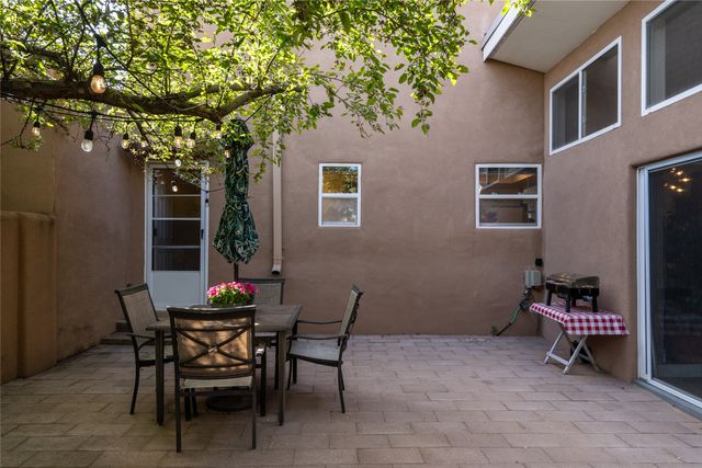 2702 Plazuela Serena, Santa Fe, NM 87505