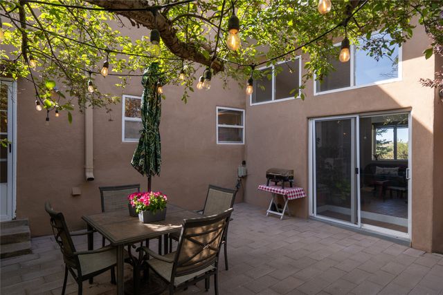 2702 Plazuela Serena, Santa Fe, NM 87505