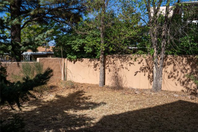 2702 Plazuela Serena, Santa Fe, NM 87505