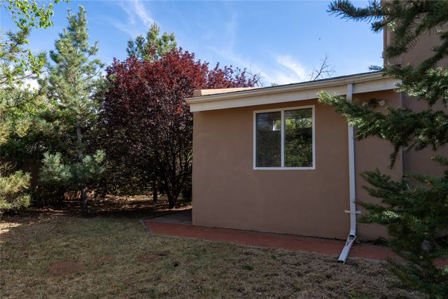2702 Plazuela Serena, Santa Fe, NM 87505
