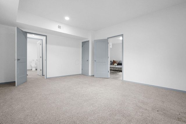 15 Stewart Avenue, London, OH 43140