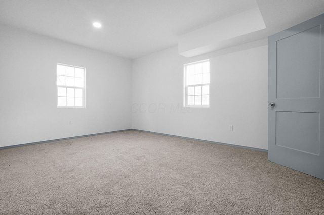 15 Stewart Avenue, London, OH 43140