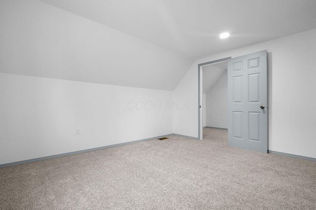 15 Stewart Avenue, London, OH 43140