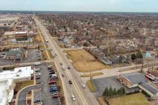 9 E ROLLINS Road, Round Lake Beach, IL 60073