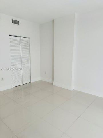 7275 SW 90th Street C413, Miami, FL 33156