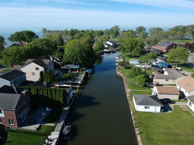 37500 Lakeville Street, Harrison Twp, MI 48045