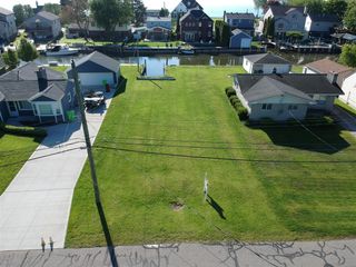 37500 Lakeville Street, Harrison Twp, MI 48045