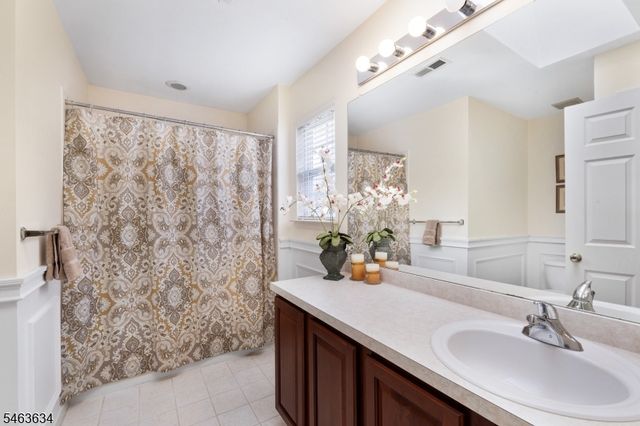47 Winding Hill Dr, Mount Olive Twp., NJ 07840
