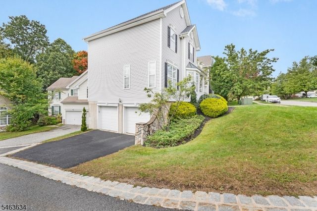 47 Winding Hill Dr, Mount Olive Twp., NJ 07840