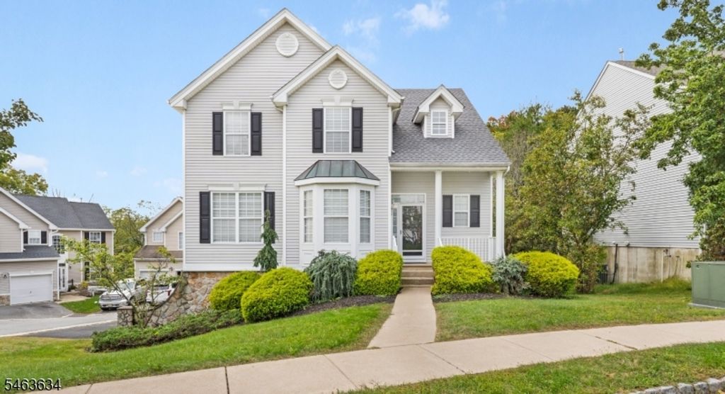 47 Winding Hill Dr, Mount Olive Twp., NJ 07840