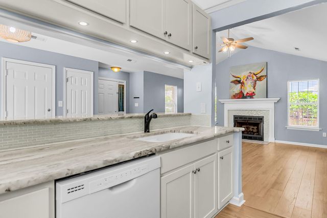 988 Nabors Drive, Charleston, SC 29412