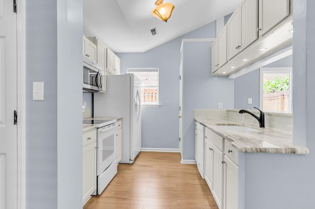 988 Nabors Drive, Charleston, SC 29412