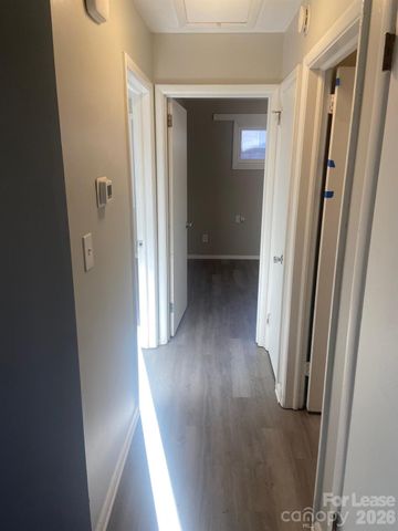 526 Blendwood Drive, Charlotte, NC 28215