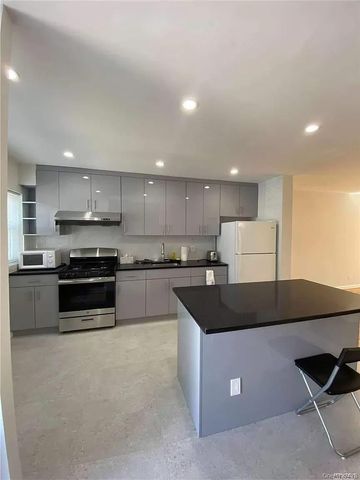 923A 128th Street, College Point, NY 11356