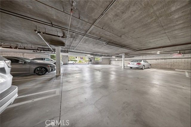 9950 Jordan Avenue 10, Chatsworth (los Angeles), CA 91311