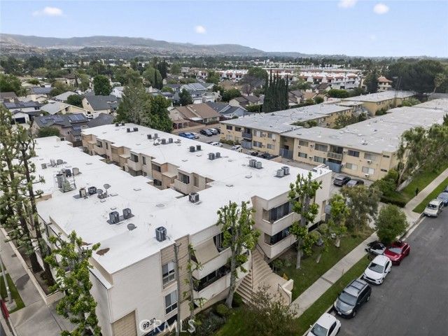 9950 Jordan Avenue 10, Chatsworth (los Angeles), CA 91311