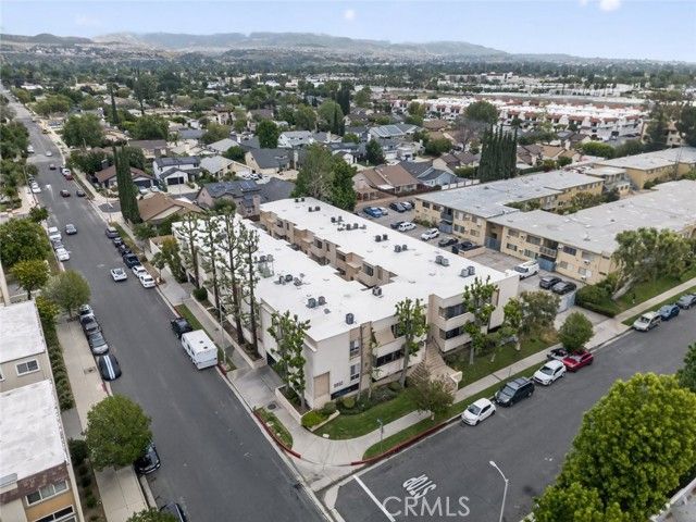 9950 Jordan Avenue 10, Chatsworth (los Angeles), CA 91311