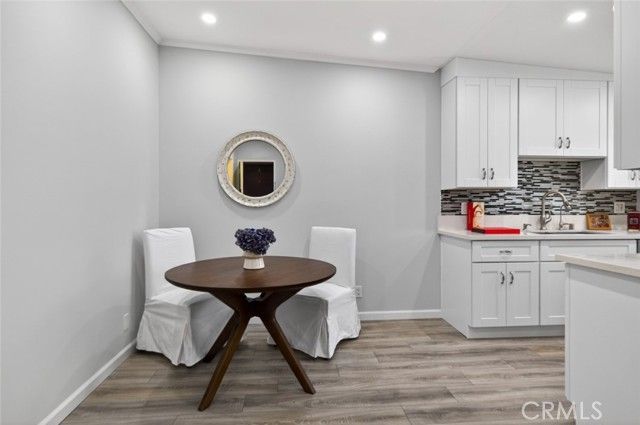 9950 Jordan Avenue 10, Chatsworth (los Angeles), CA 91311