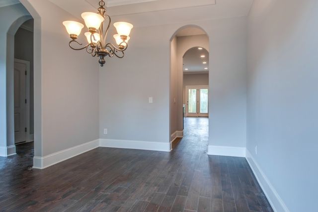 705 Harpeth Knoll Ct, Nashville, TN 37221