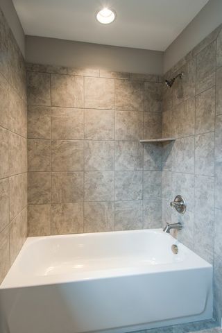 705 Harpeth Knoll Ct, Nashville, TN 37221