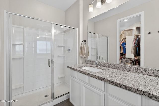 2843 E WAYLAND Drive, Phoenix, AZ 85040