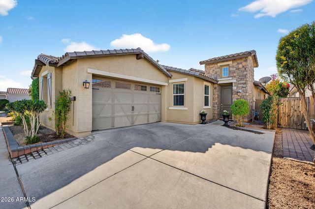 2843 E WAYLAND Drive, Phoenix, AZ 85040